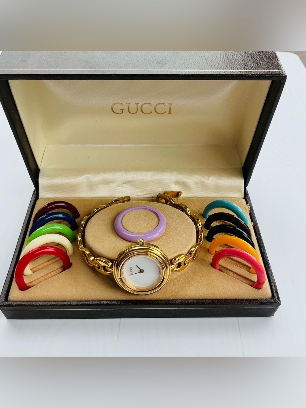 Gucci Gold Women's Bracelet Watch with Interchangeable Colored Bezels❤️💚💛💜💙🖤